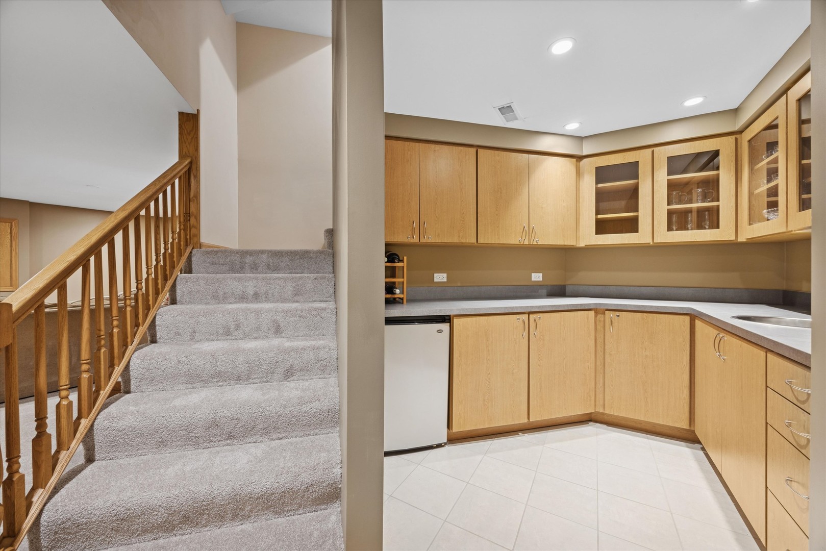 8539 Thistlewood Court, Darien, IL 60561