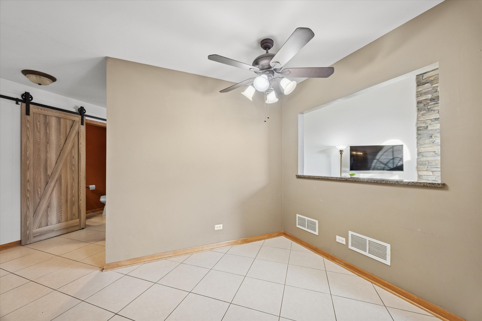 8539 Thistlewood Court, Darien, IL 60561