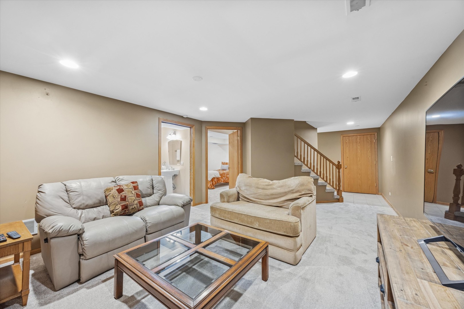 8539 Thistlewood Court, Darien, IL 60561