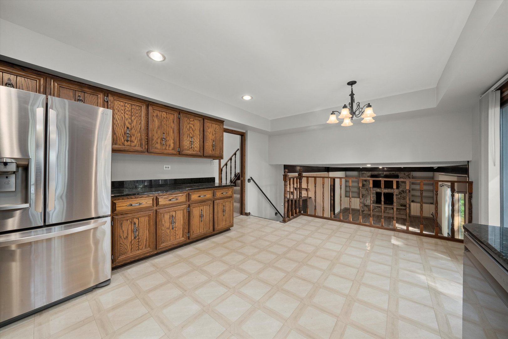 9047 W Oak Crest Court, Palos Hills, IL 60465