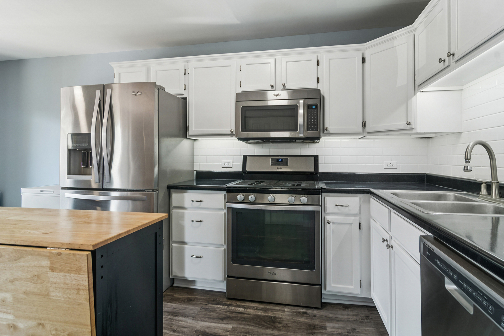 295 Woodridge Circle #H, South Elgin, IL 60177