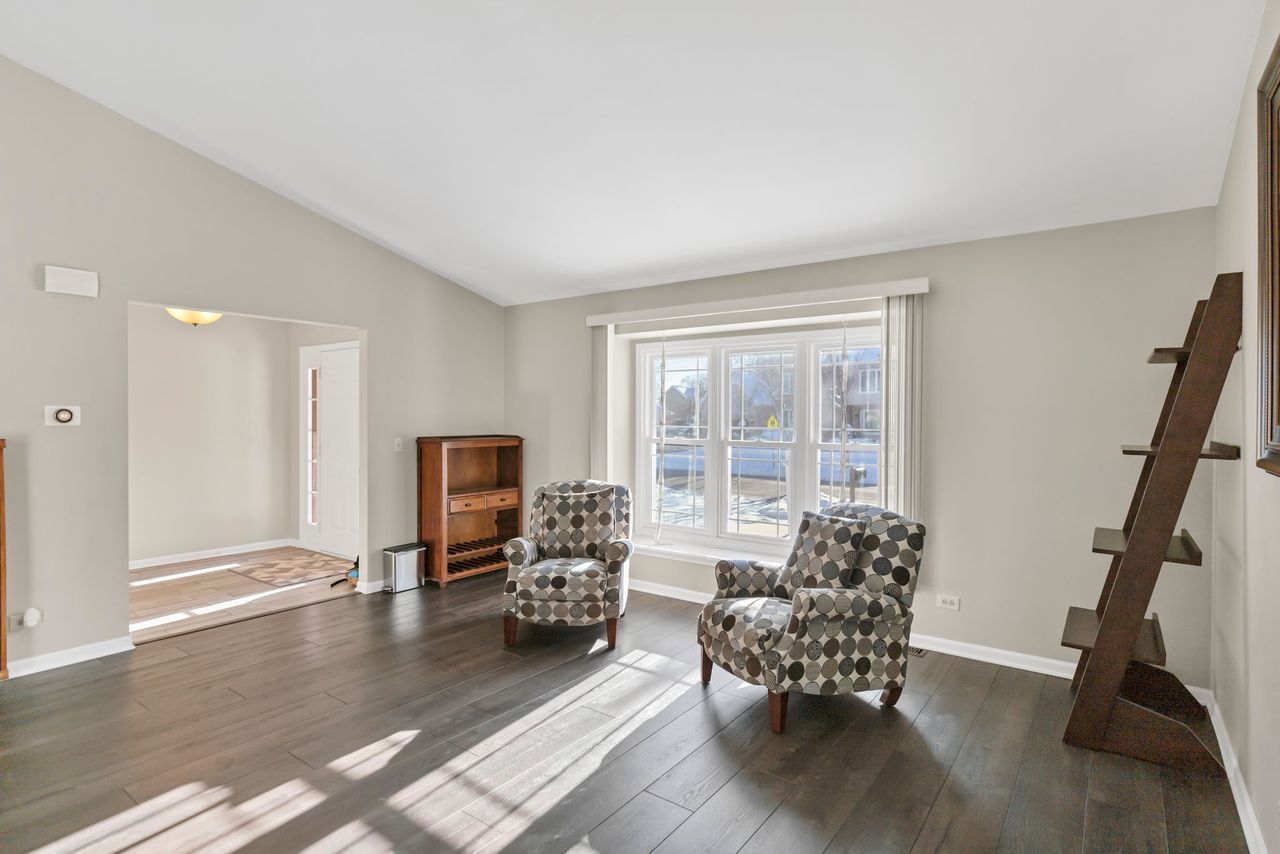 307 Orchard Lane, Bloomingdale, IL 60108