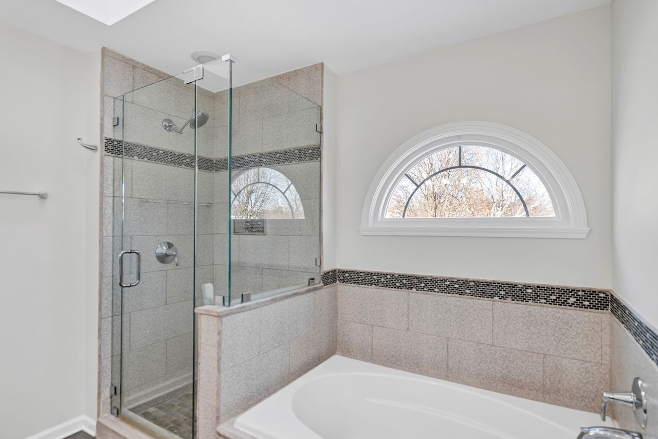 307 Orchard Lane, Bloomingdale, IL 60108