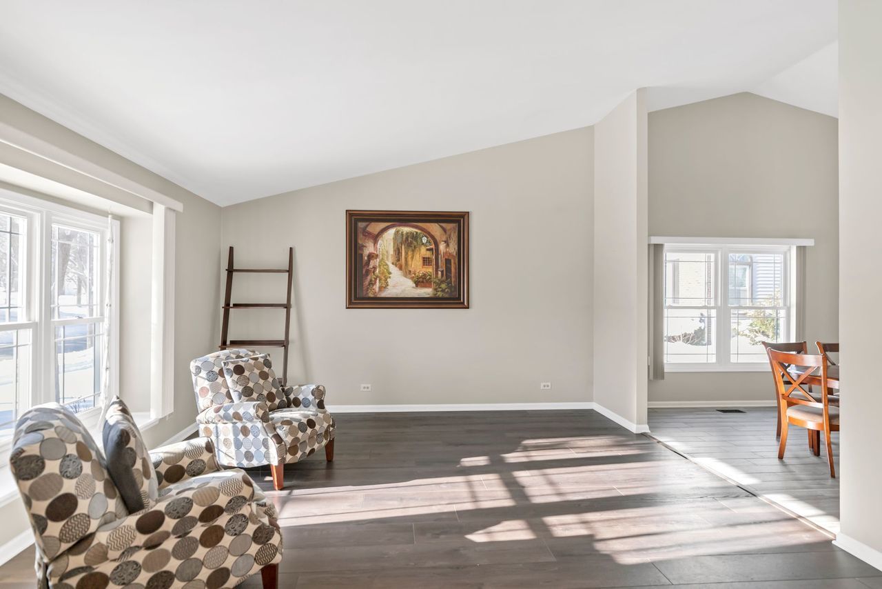 307 Orchard Lane, Bloomingdale, IL 60108