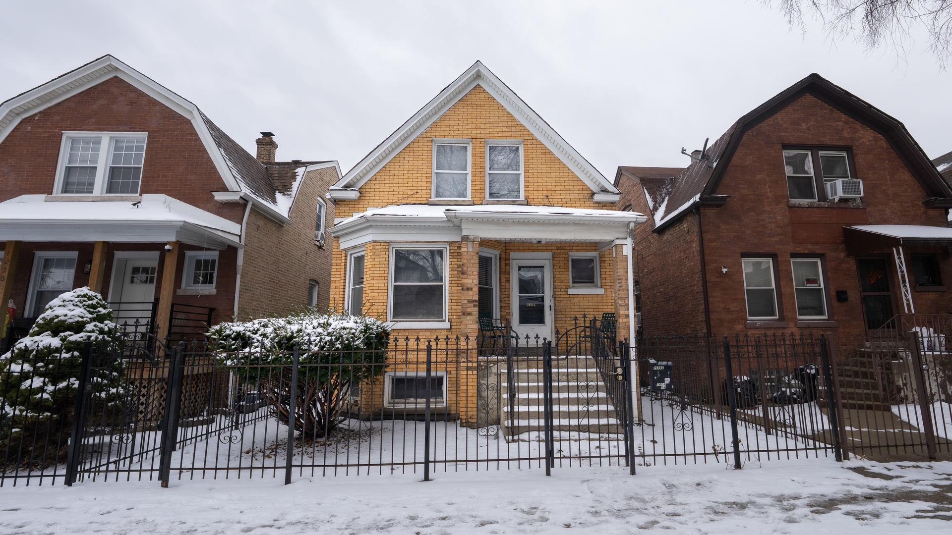 1224 N Harding Avenue, Chicago, IL 60651