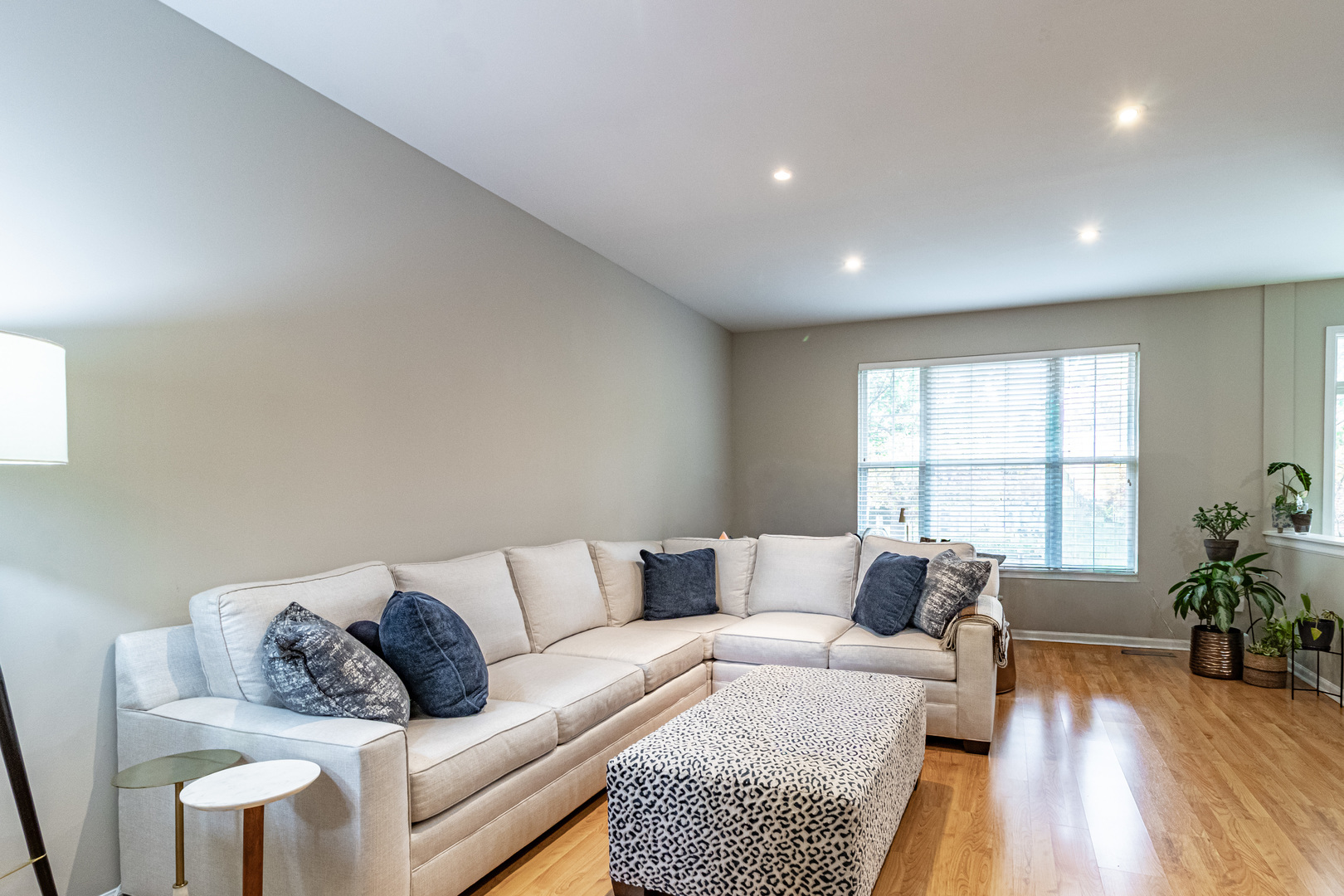 431 PINE LAKE Circle #431, Vernon Hills, IL 60061