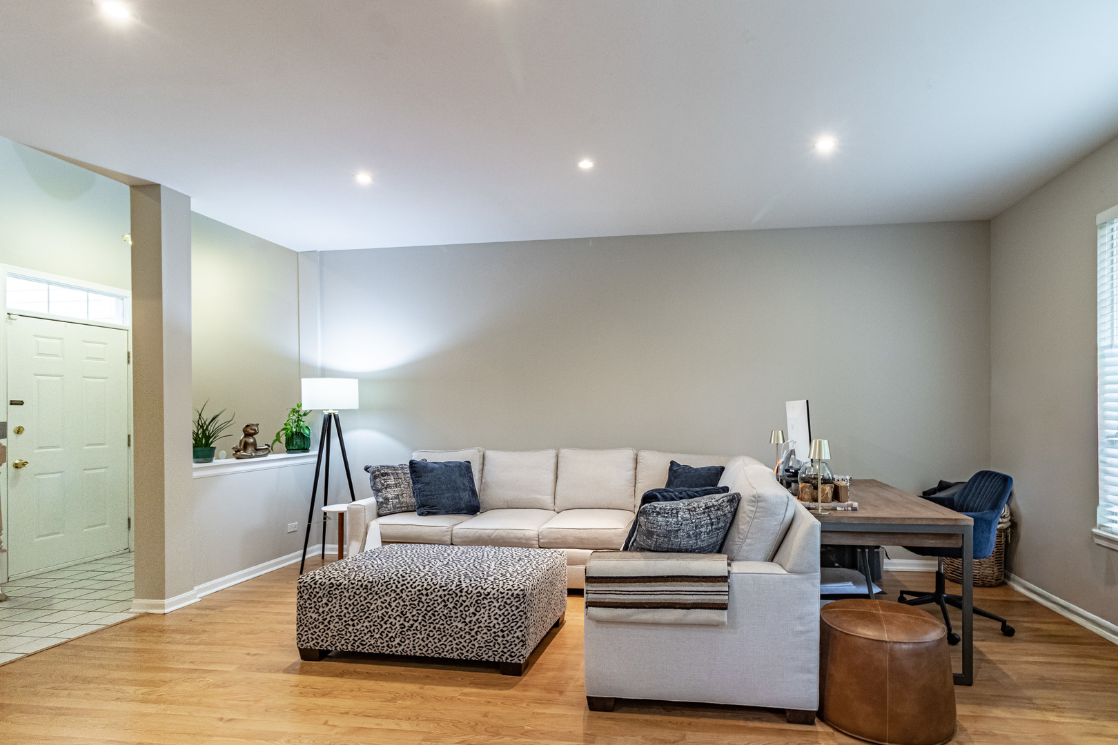 431 PINE LAKE Circle #431, Vernon Hills, IL 60061