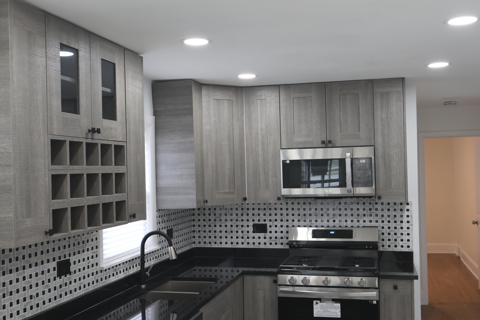 9741 S LOWE Avenue, Chicago, IL 60628