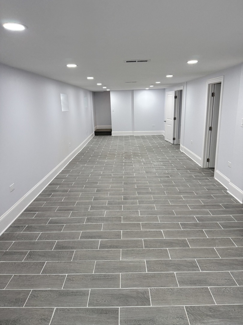 9741 S LOWE Avenue, Chicago, IL 60628