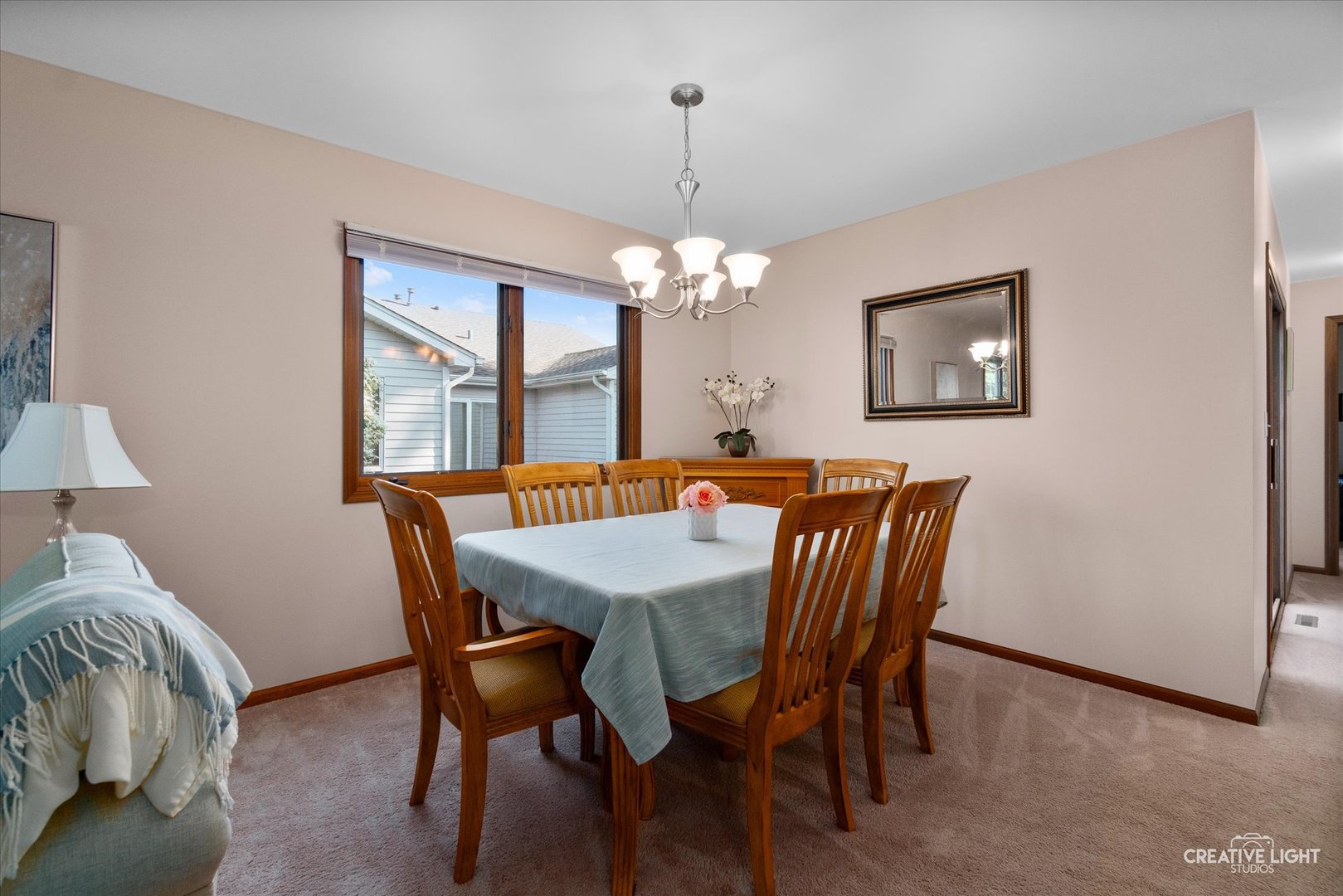 43 S Juniper Drive, North Aurora, IL 60542