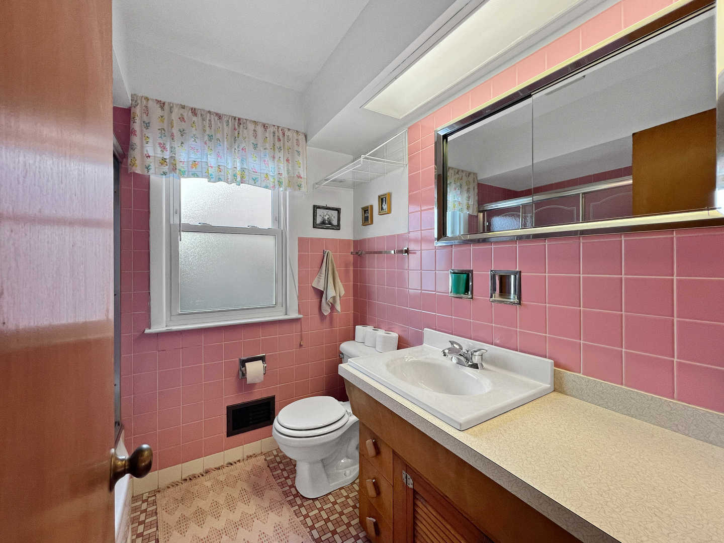 737 Newell Avenue, Calumet City, IL 60409