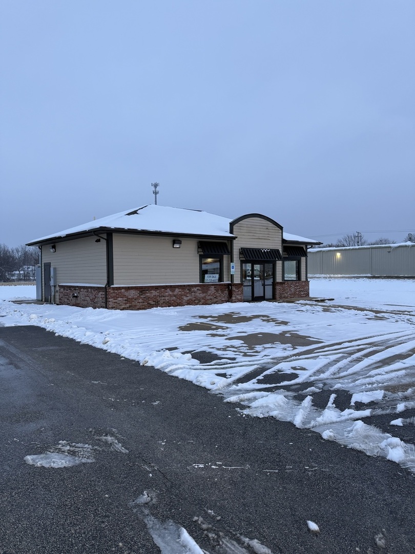 330 N 1st Street, Cuba, IL 61427