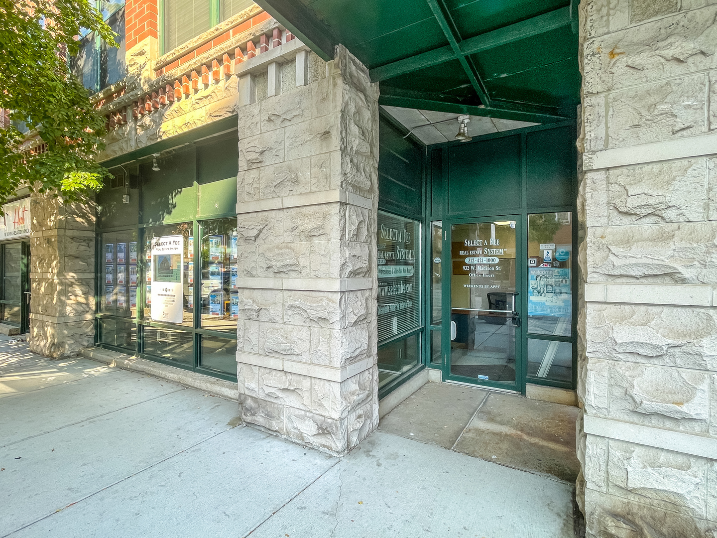 932 W MADISON Street, Chicago, IL 60607