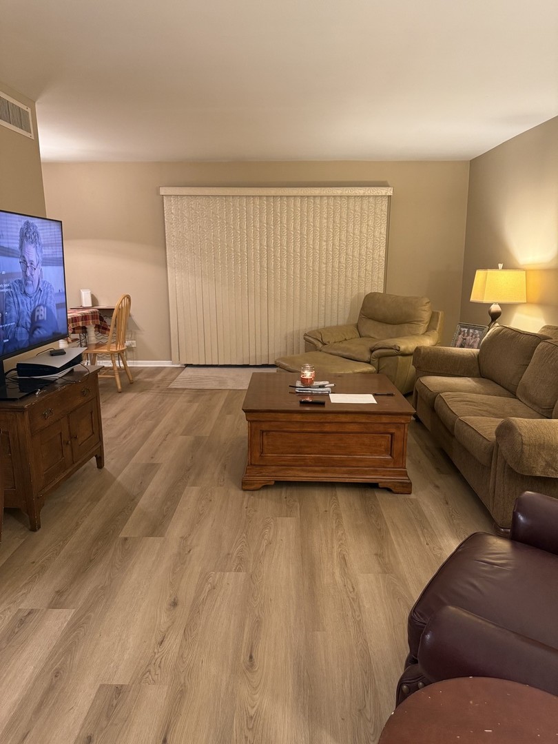 840 Wellington Avenue #115, Elk Grove Village, IL 60007