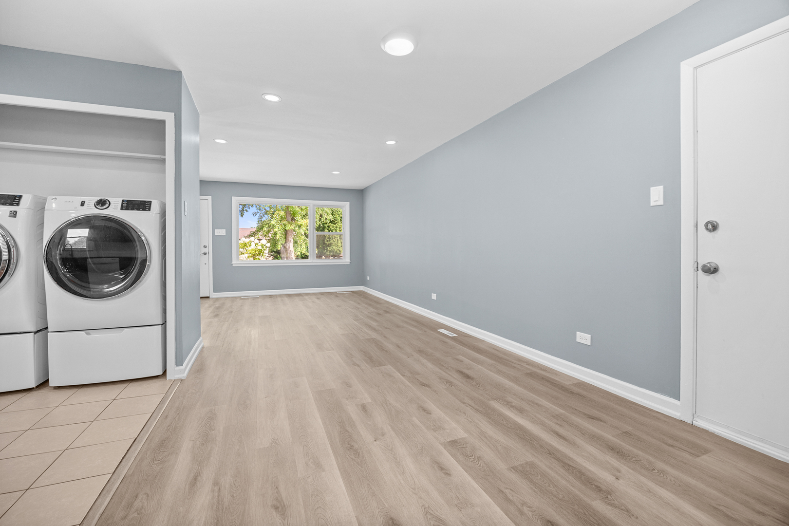 6640 Peach Tree Street, Hanover Park, IL 60133