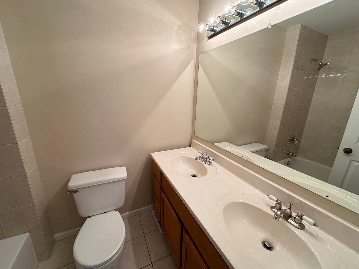 1301 Haverhill Circle, Naperville, IL 60563