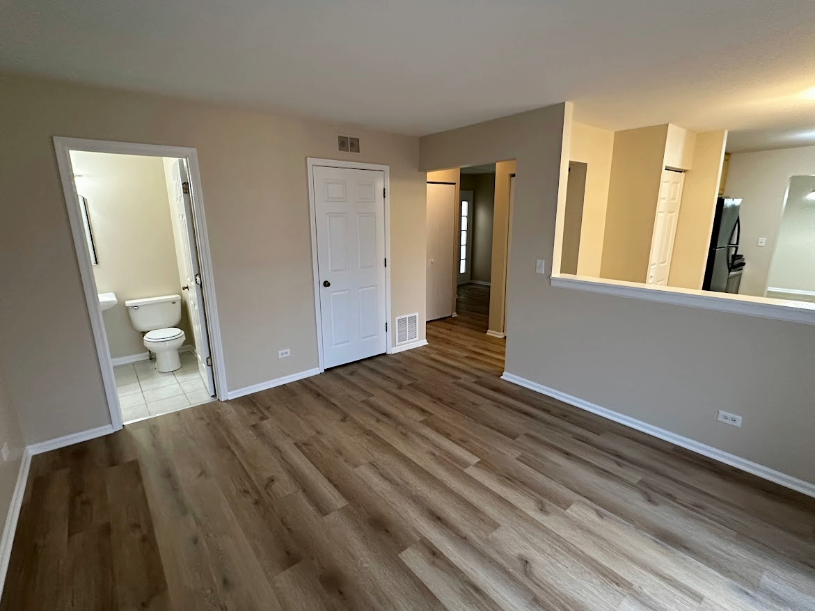 1301 Haverhill Circle, Naperville, IL 60563