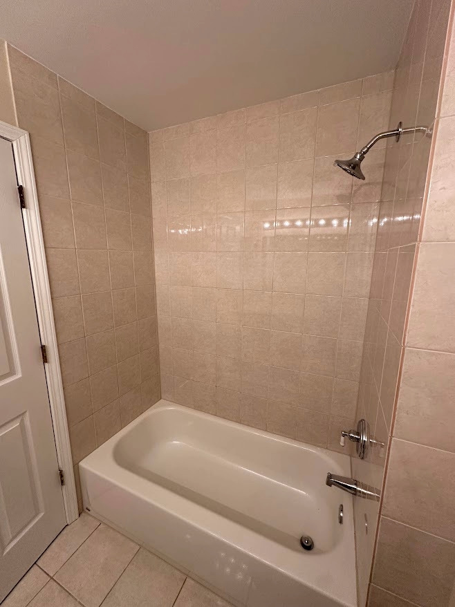 1301 Haverhill Circle, Naperville, IL 60563