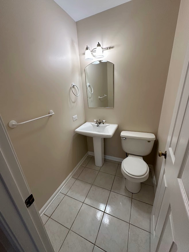 1301 Haverhill Circle, Naperville, IL 60563