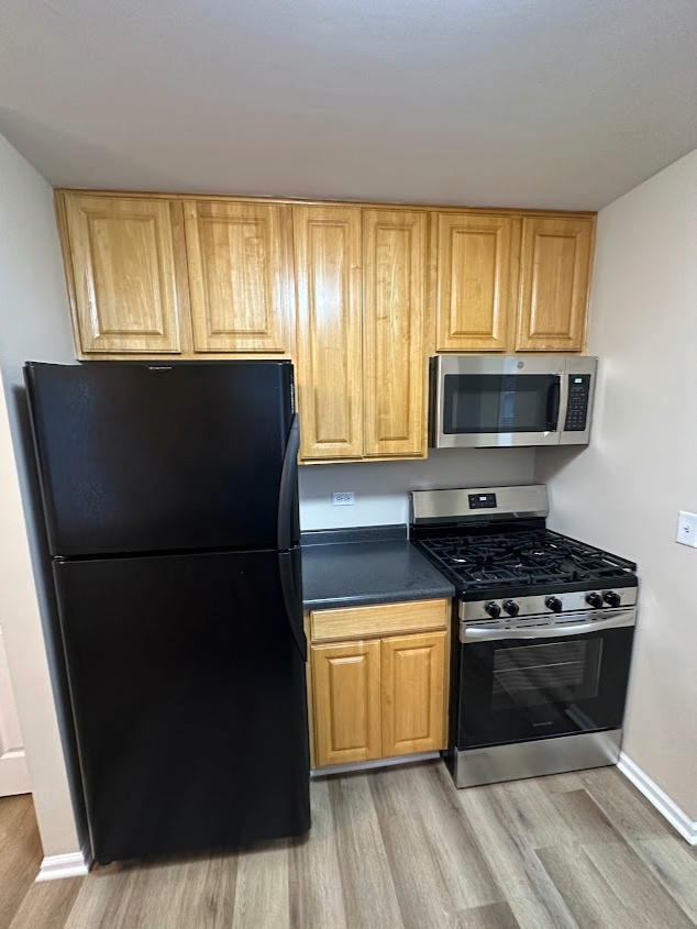 1301 Haverhill Circle, Naperville, IL 60563