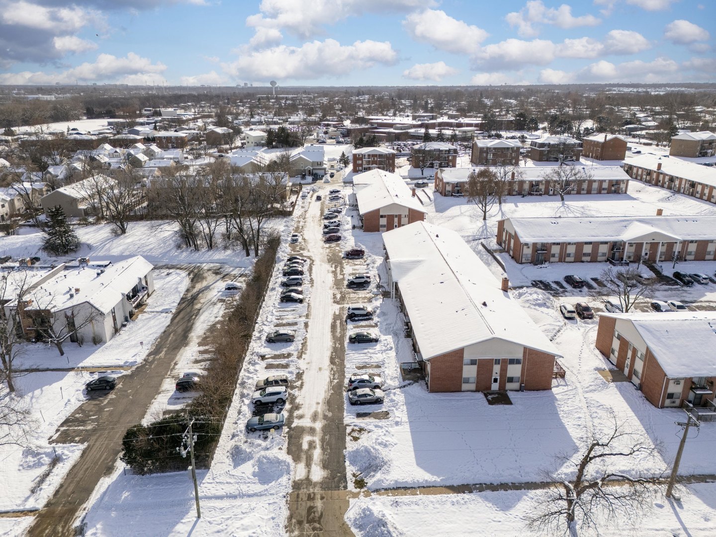 703 E Fullerton Avenue #107, Glendale Heights, IL 60139