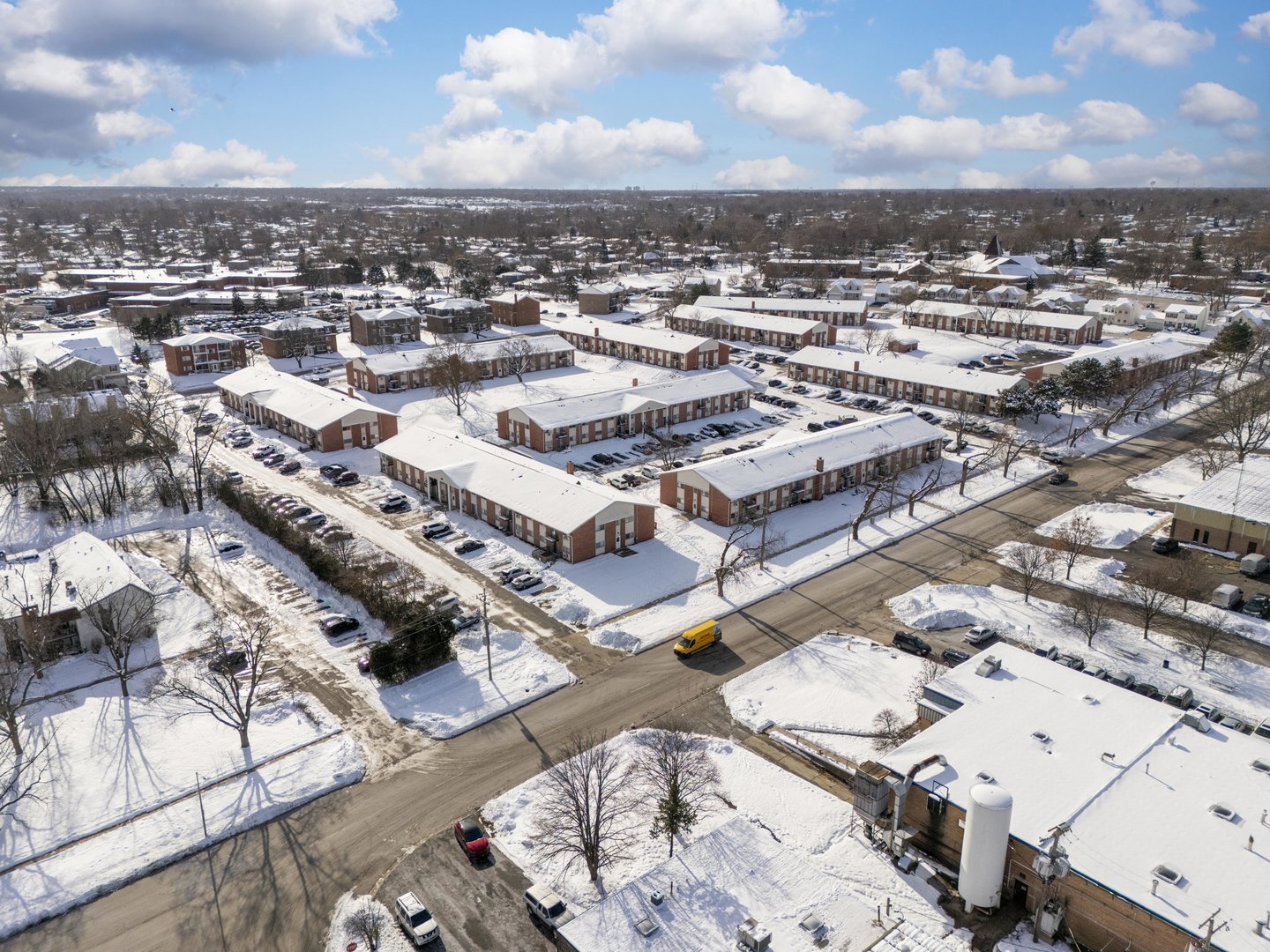 703 E Fullerton Avenue #107, Glendale Heights, IL 60139