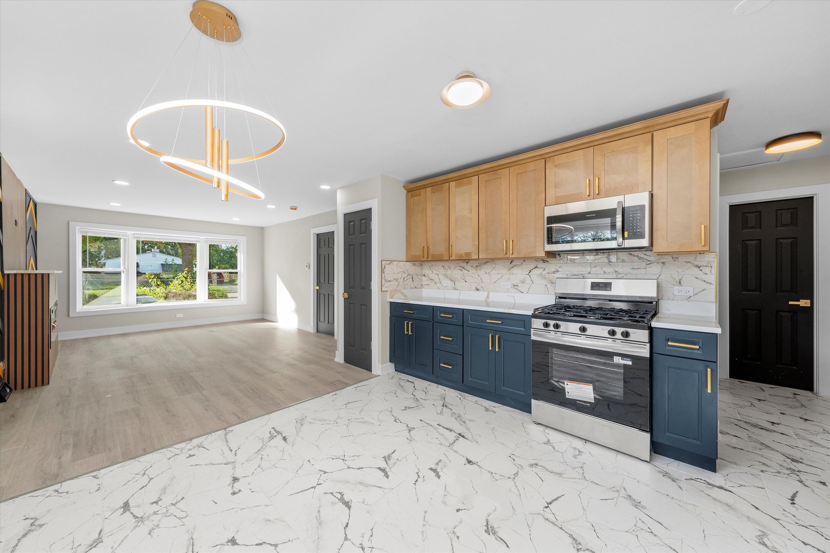 16619 Marshfield Avenue, Markham, IL 60428