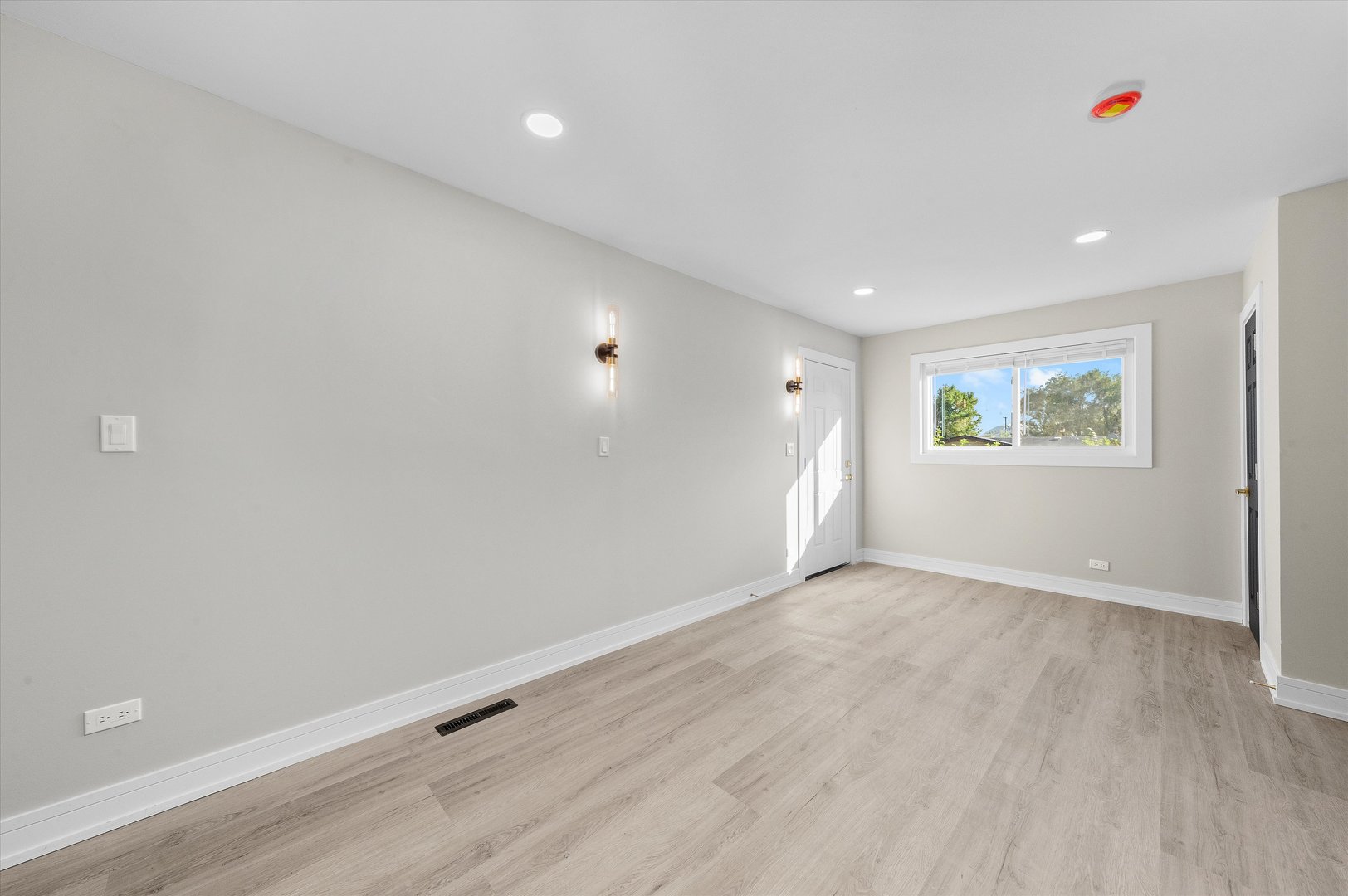 16619 Marshfield Avenue, Markham, IL 60428