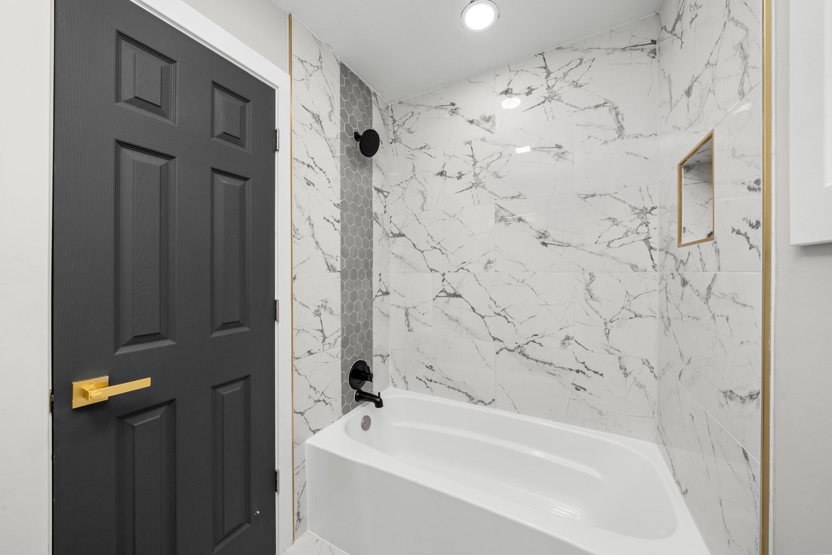 16619 Marshfield Avenue, Markham, IL 60428