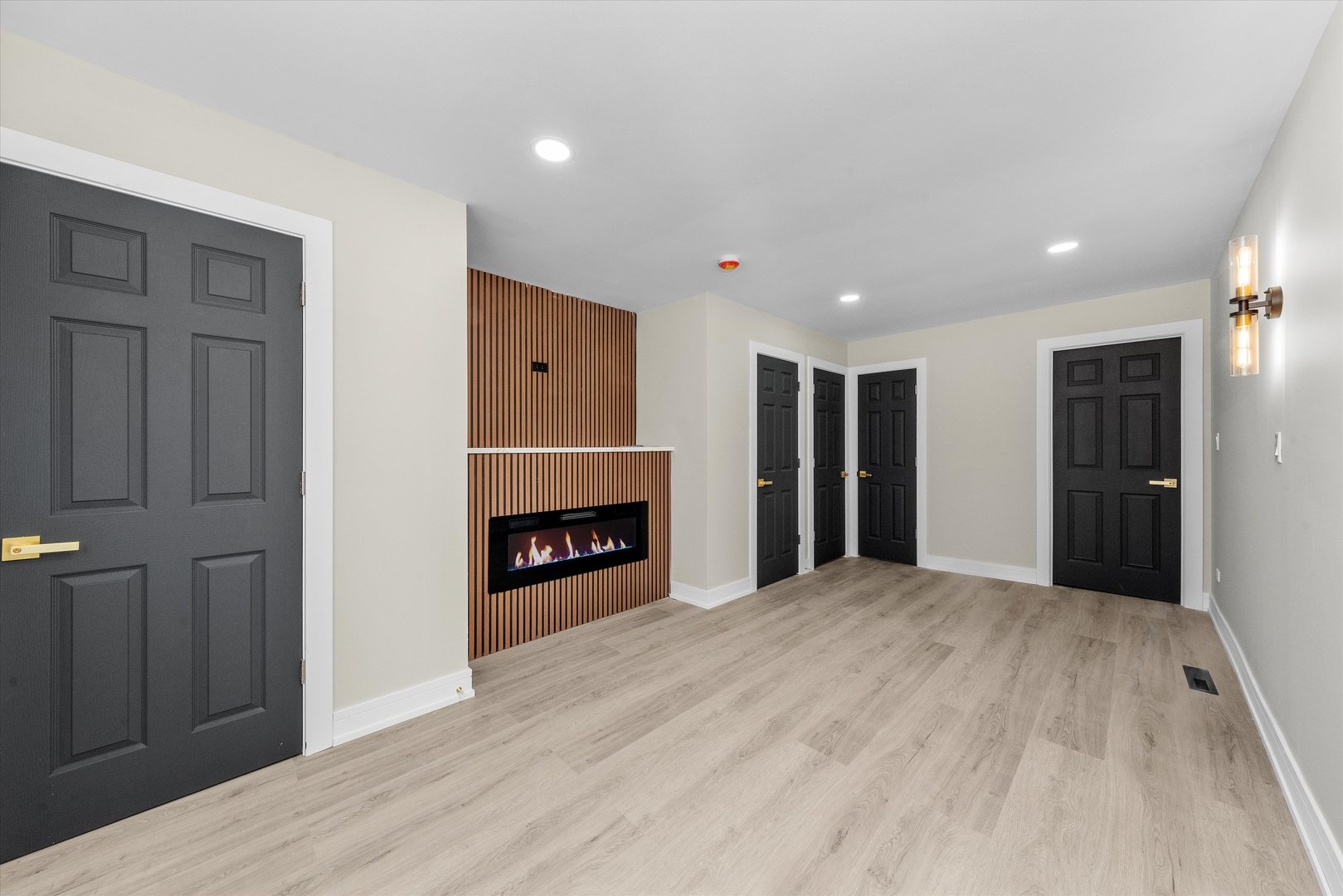 16619 Marshfield Avenue, Markham, IL 60428