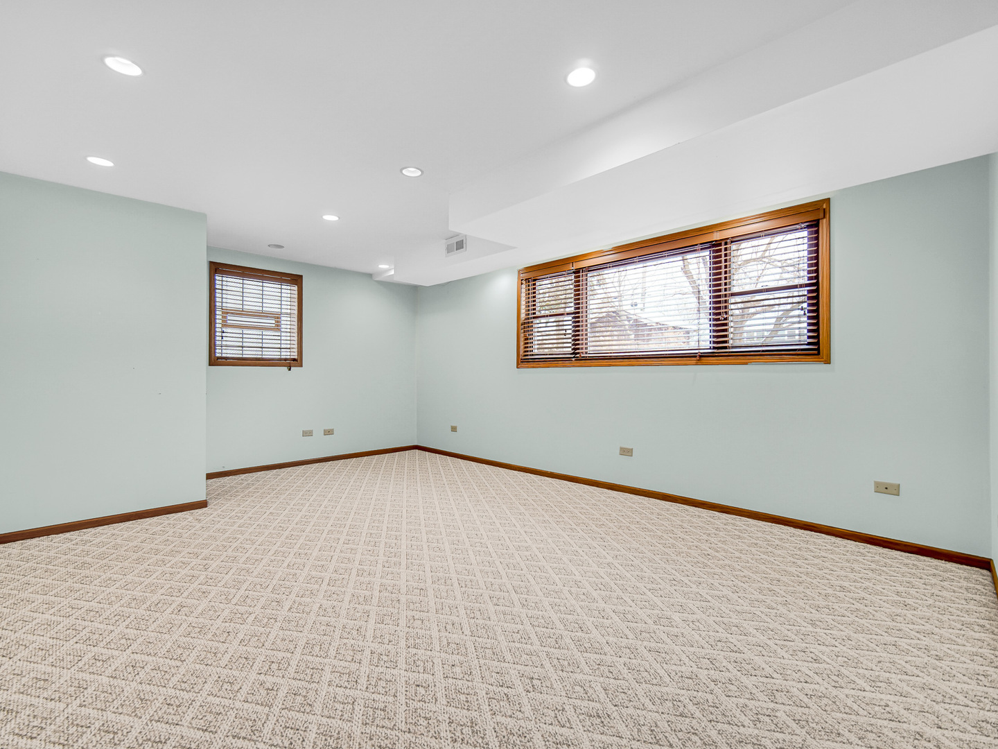 11811 S Tripp Avenue, Alsip, IL 60803