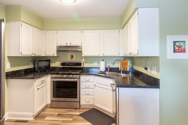 202 College Crossing #162, Rolling Meadows, IL 60008