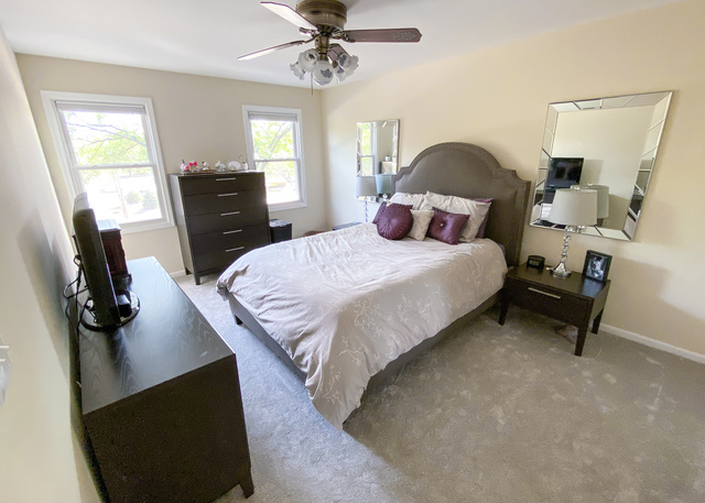 202 College Crossing #162, Rolling Meadows, IL 60008