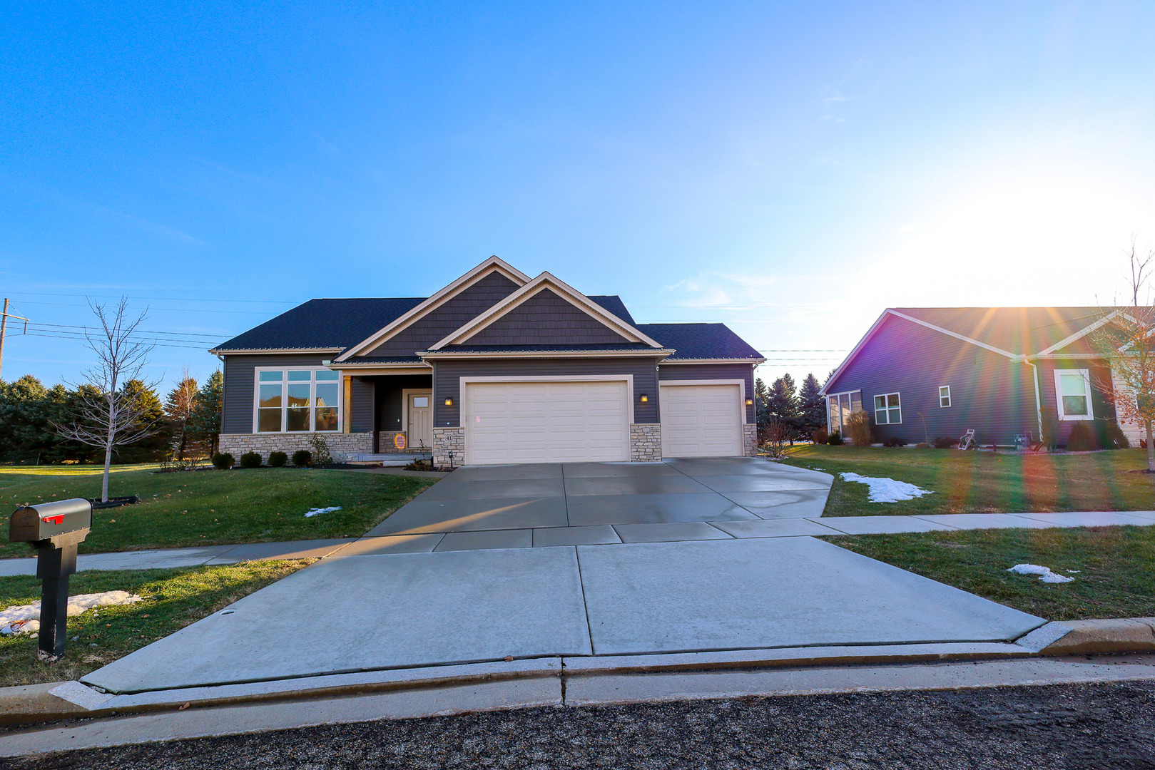 41 Brookstone Circle, Bloomington, IL 61704