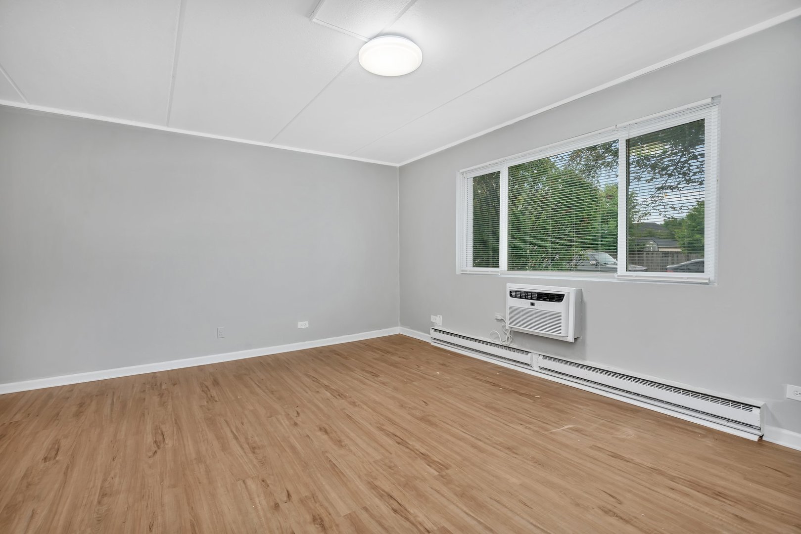 315 W Kimbell Avenue #03, Elmhurst, IL 60126