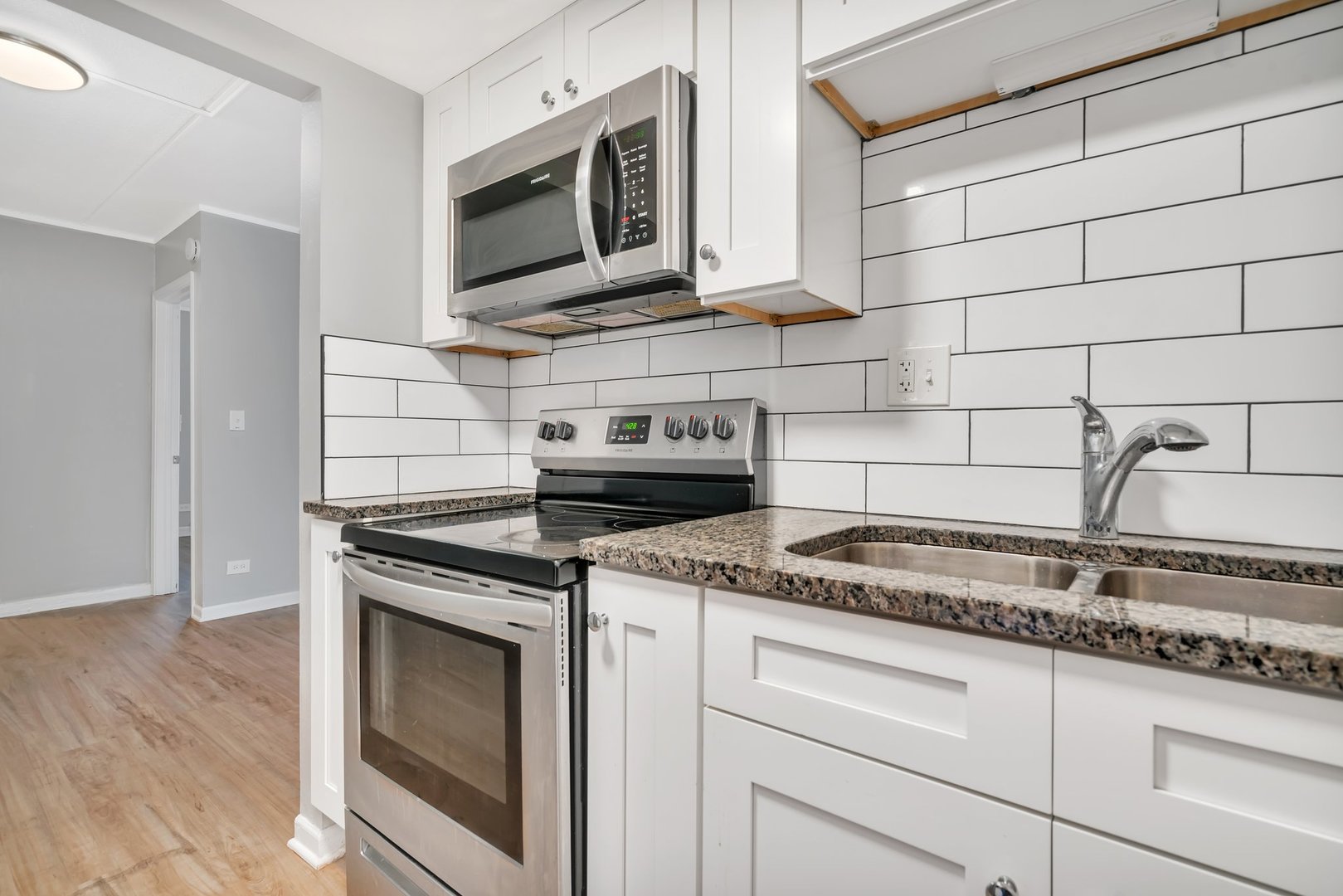 315 W Kimbell Avenue #03, Elmhurst, IL 60126