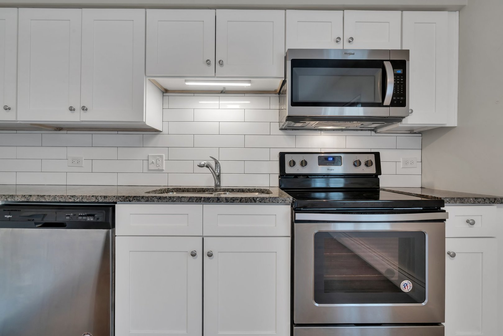 42 S Waiola Avenue #02, La Grange, IL 60525