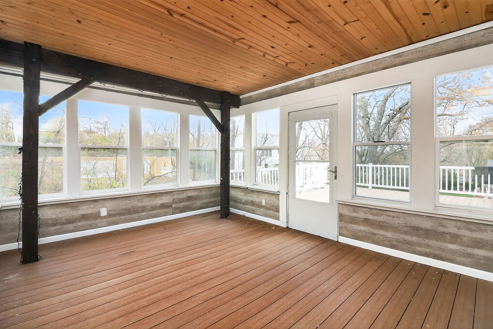 806 Hillview Drive, Lemont, IL 60439