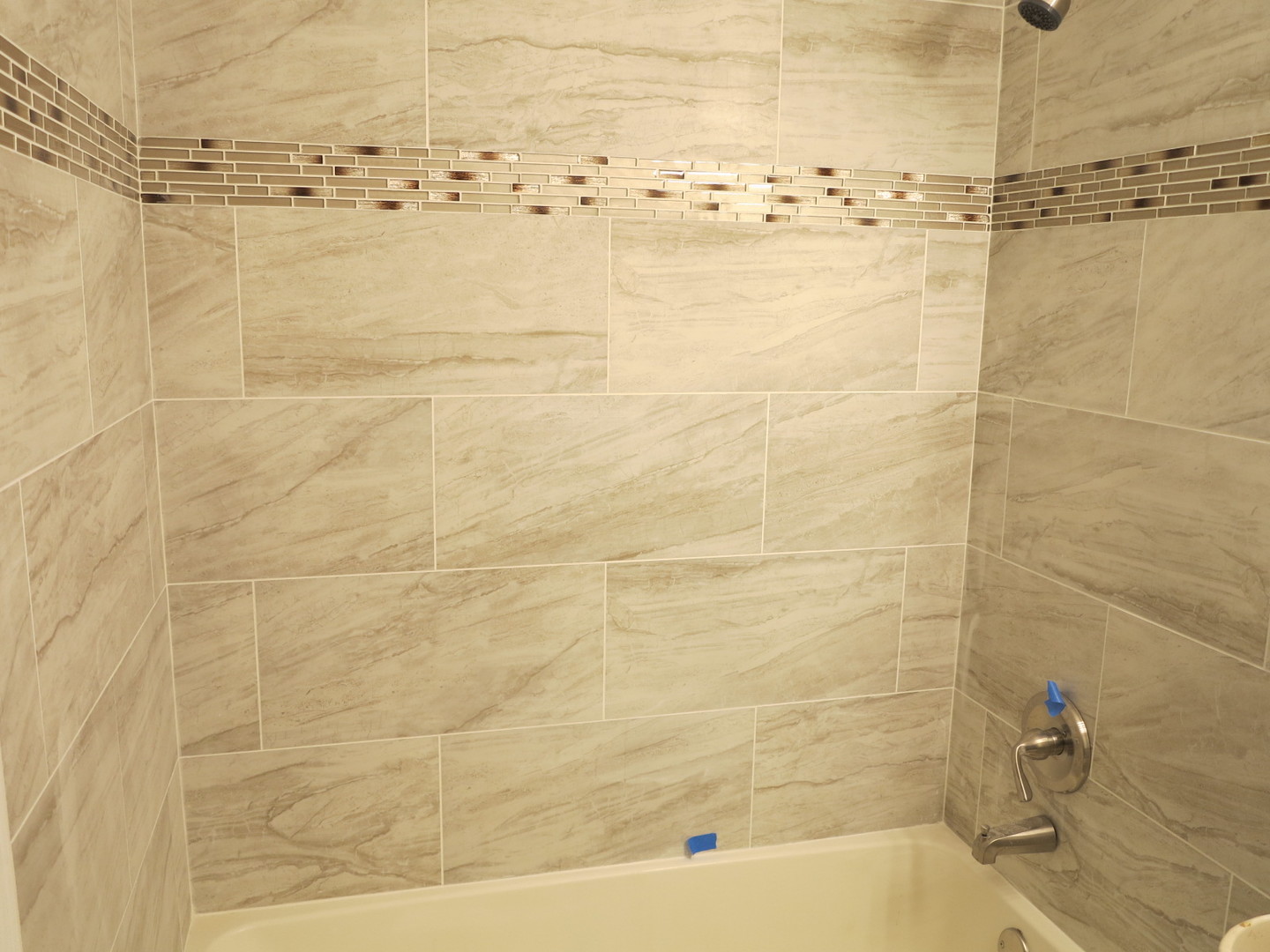 415 Newbury Drive, Island Lake, IL 60042