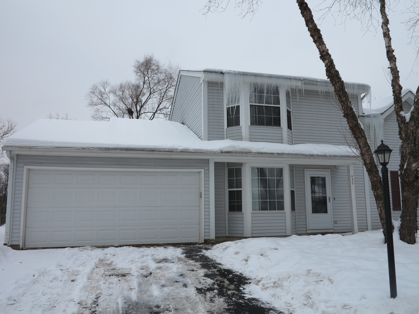 415 Newbury Drive, Island Lake, IL 60042