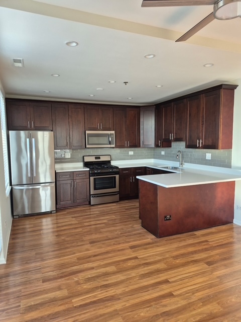 625 Deerfield Road #419, Deerfield, IL 60015