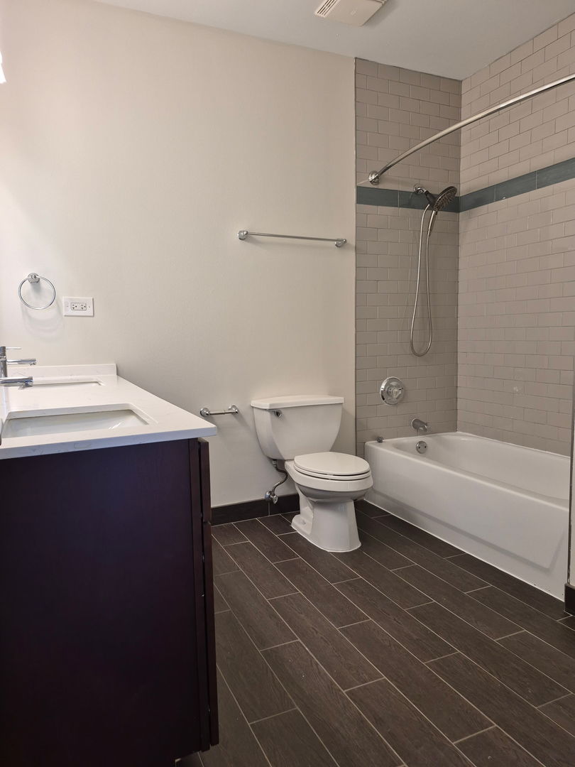 625 Deerfield Road #419, Deerfield, IL 60015