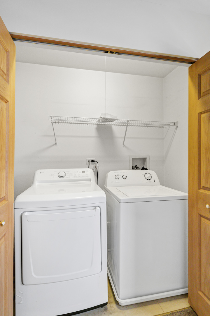 1244 Brookdale Drive #1244, Carpentersville, IL 60110