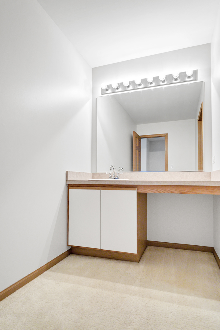 1244 Brookdale Drive #1244, Carpentersville, IL 60110