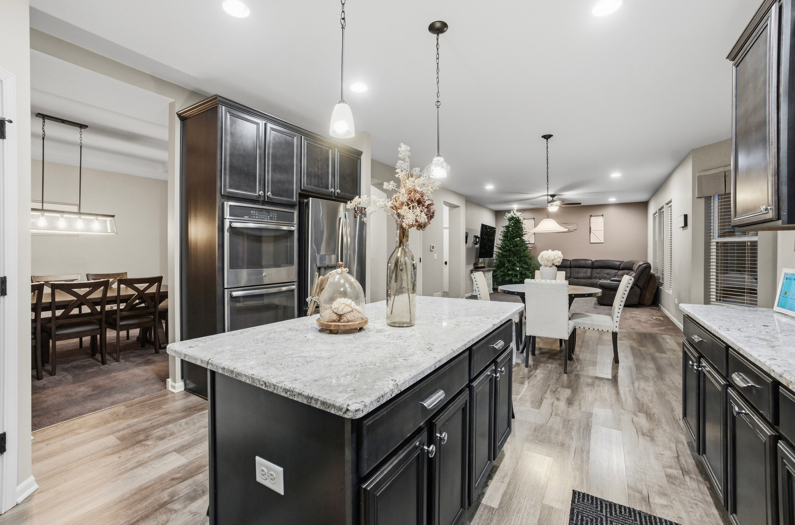 7811 Bellflower Lane, Joliet, IL 60431