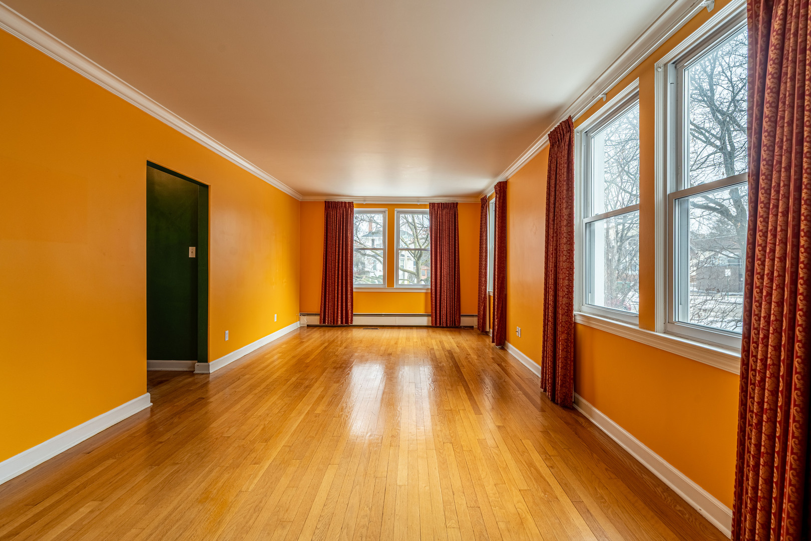 521 N Harvey Avenue, Oak Park, IL 60302