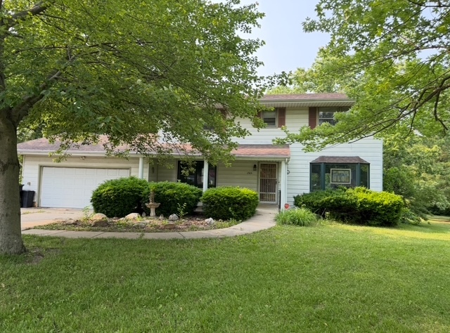 1515 Six Points Road, Bloomington, IL 61701