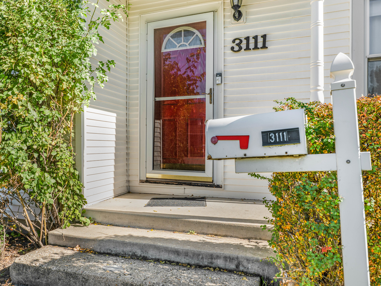 3111 Stillwell Drive, Des Plaines, IL 60018