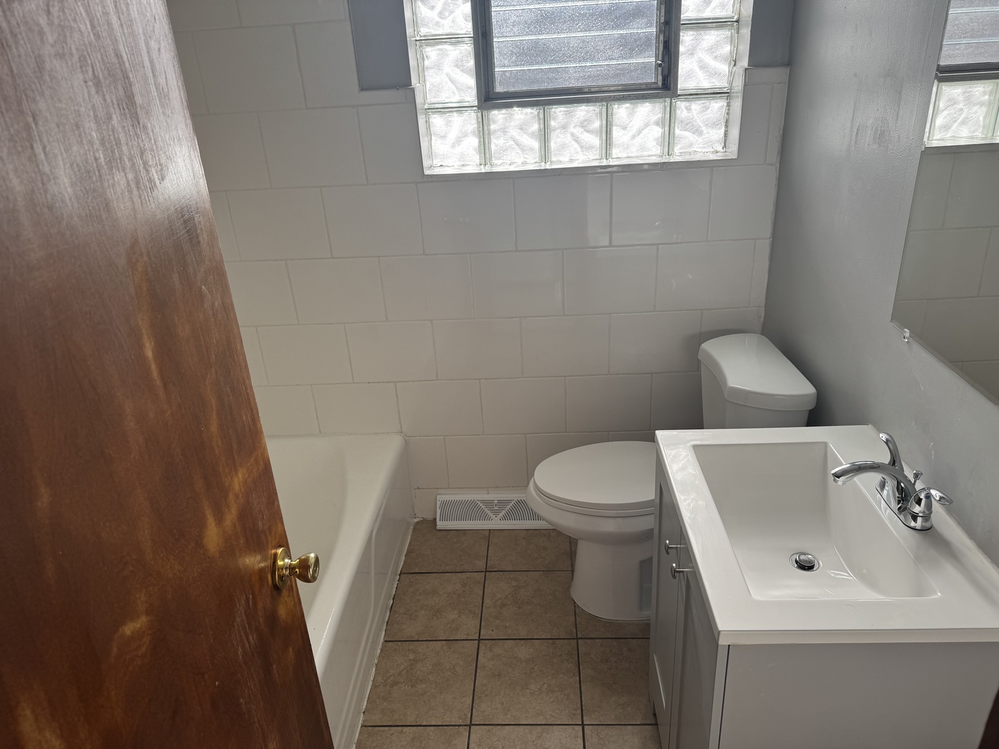 9855 S California Avenue, Evergreen Park, IL 60805