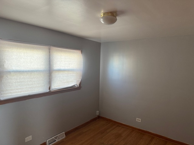 9855 S California Avenue, Evergreen Park, IL 60805